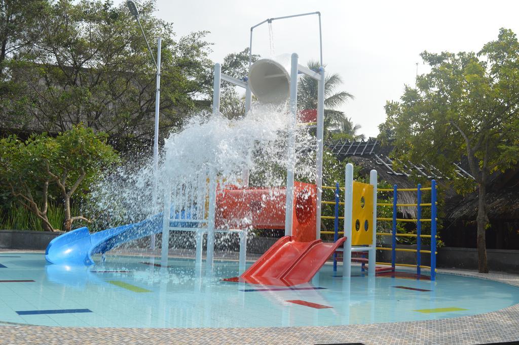 Kampung Sumber Alam Garut Hotel Buitenkant foto