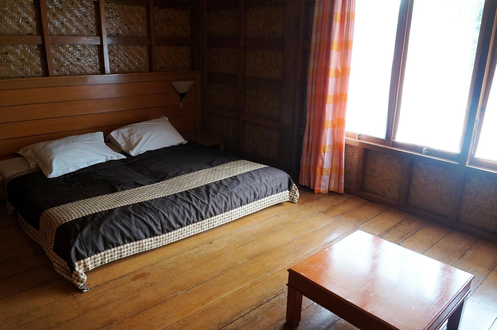 Kampung Sumber Alam Garut Hotel Kamer foto