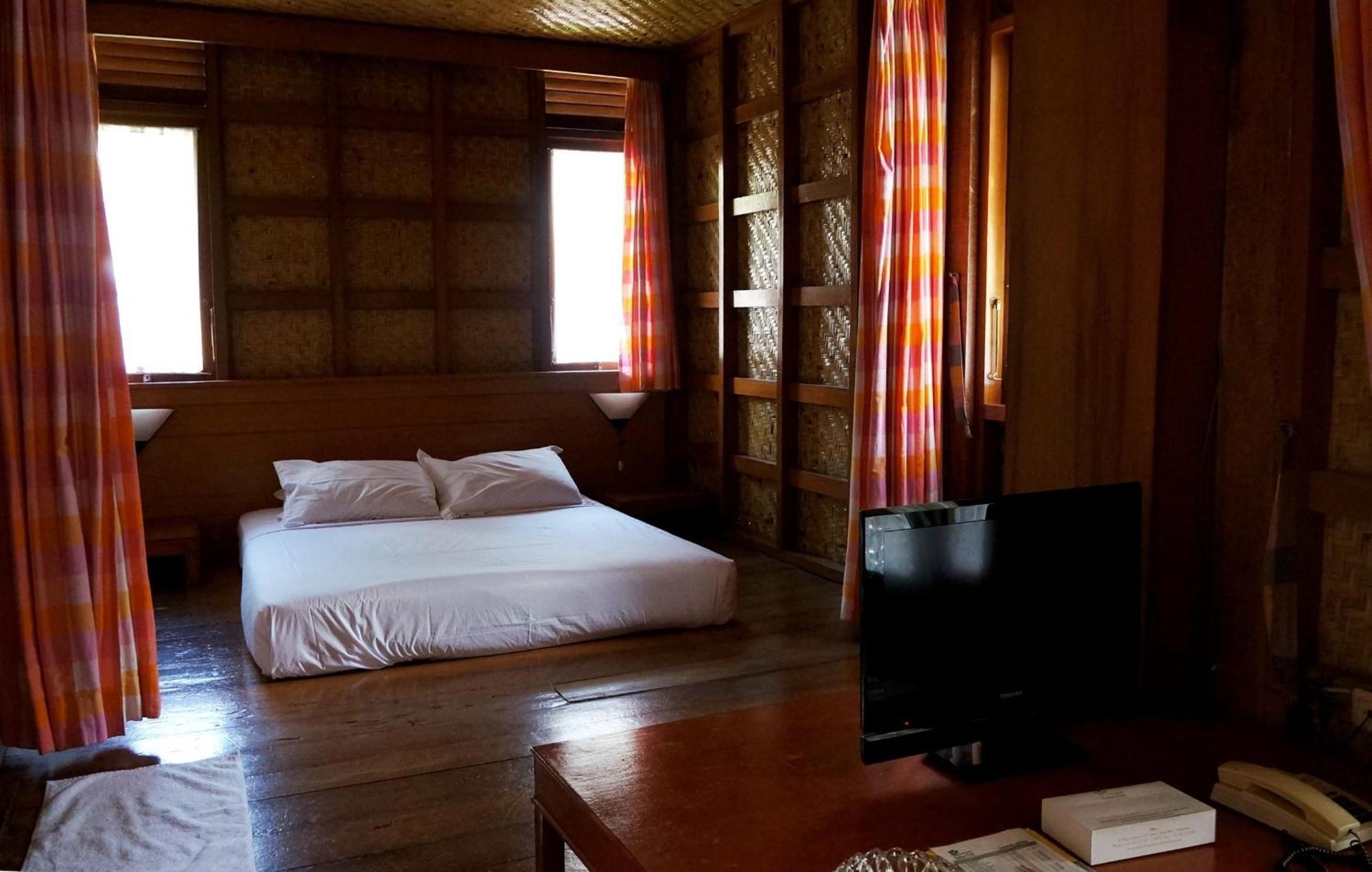 Kampung Sumber Alam Garut Hotel Kamer foto