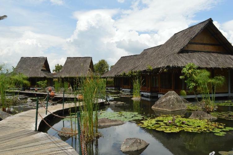 Kampung Sumber Alam Garut Hotel Buitenkant foto