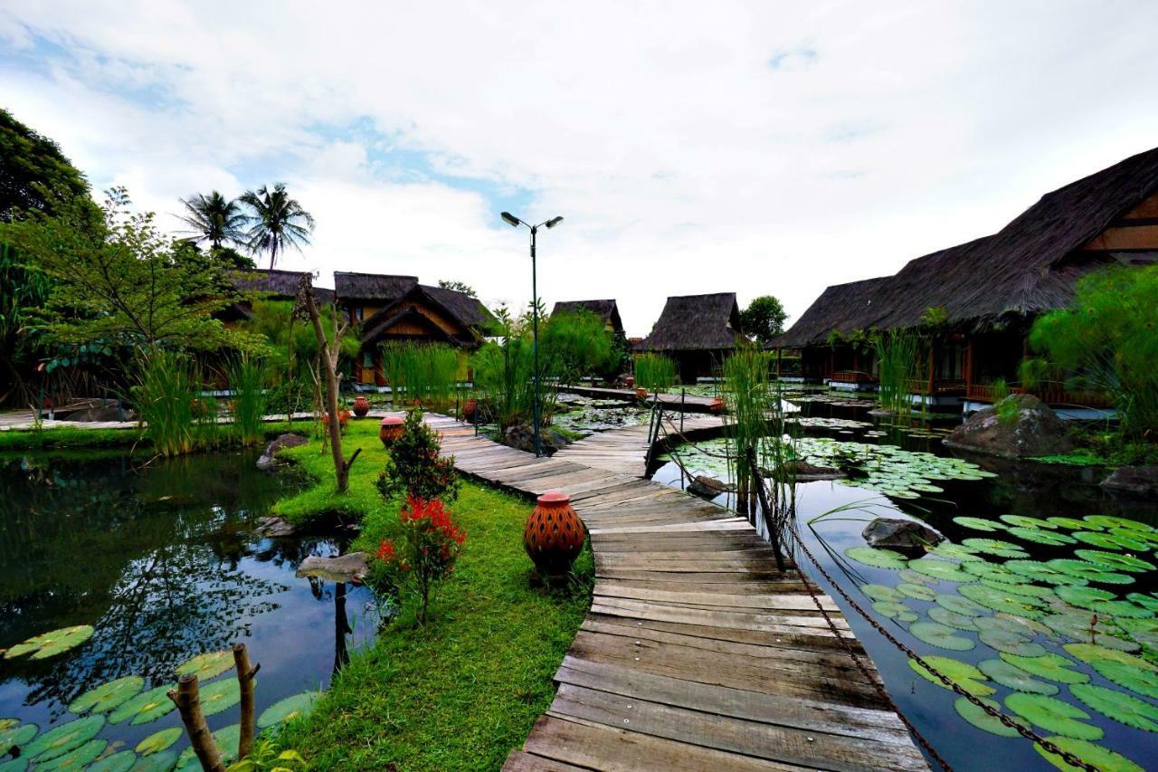 Kampung Sumber Alam Garut Hotel Buitenkant foto